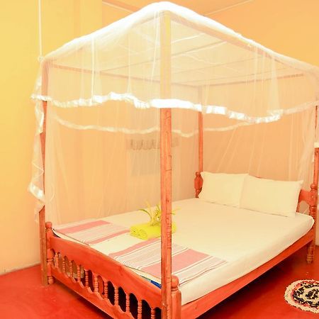 自然小屋住宿加早餐旅馆 Kanattegoda 外观 照片